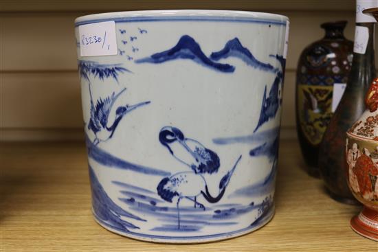 A blue and white Chinese jardiniere